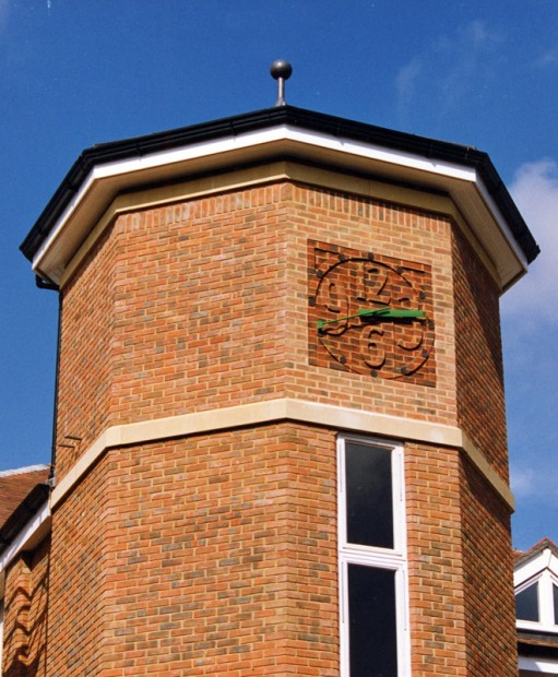 tonbridge-school-brick-carving-clock tonbridge-school-brick-carving-clock